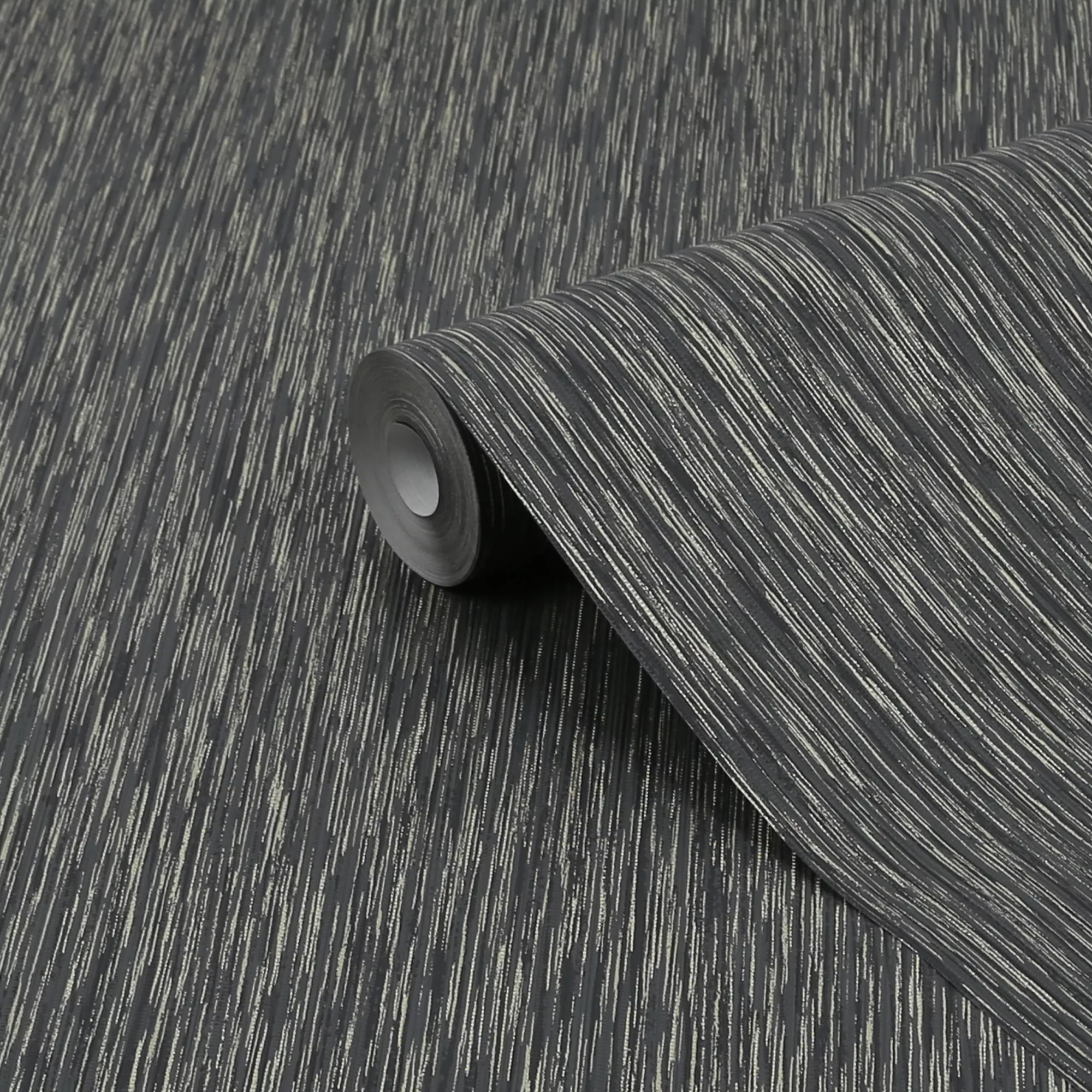 GoodHome Ciral Black Plains Metallic Effect Textured Wallpaper 6 GoodHome Ciral Black Plains Metallic Effect Textured Wallpaper - Image 4